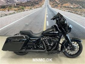 FLHXS Street Glide Special