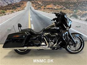 FLHXS Street Glide 107"