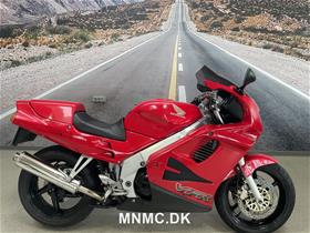 VFR 750 F