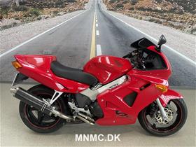 VFR 800 F
